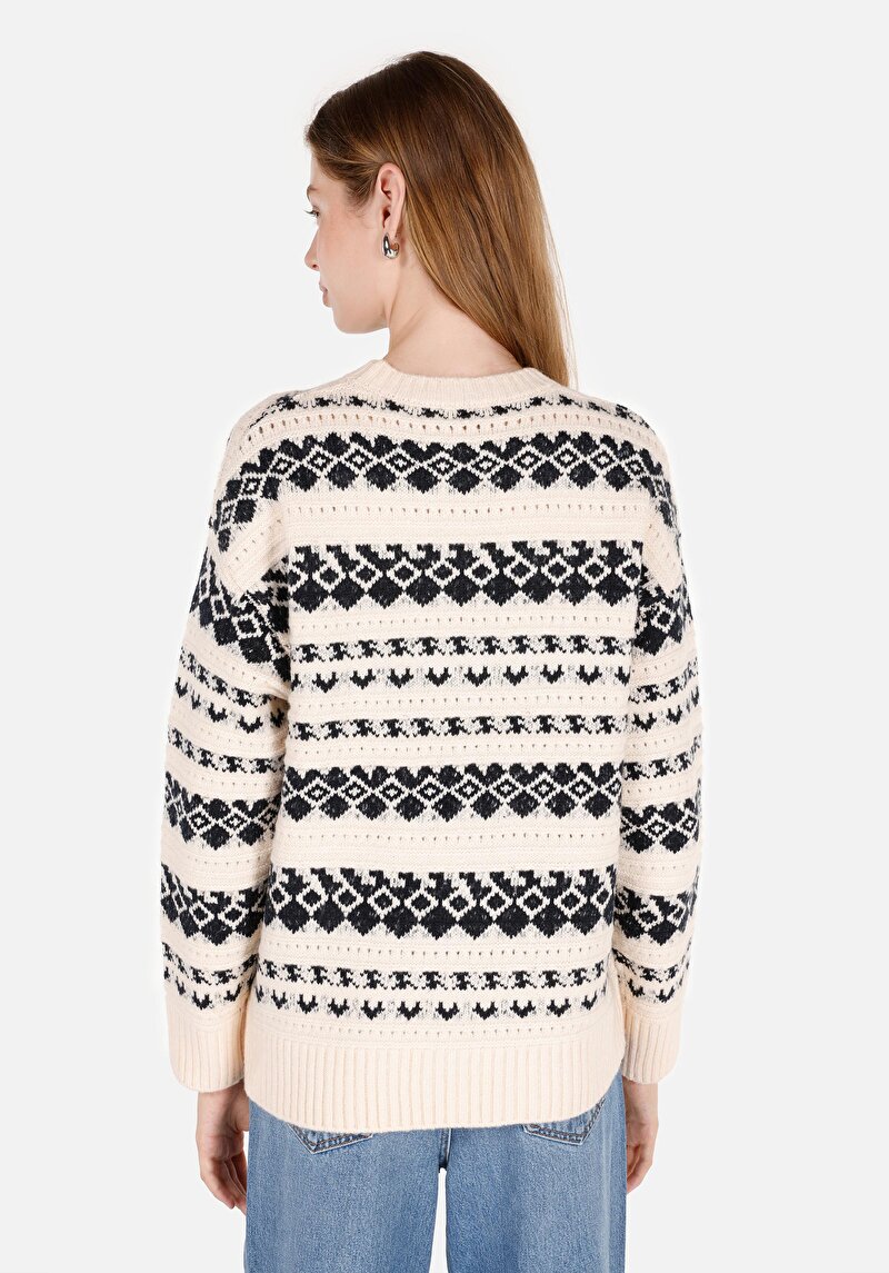 Regular Fit Yuvarlak Yaka Kadın Ekru Kazak