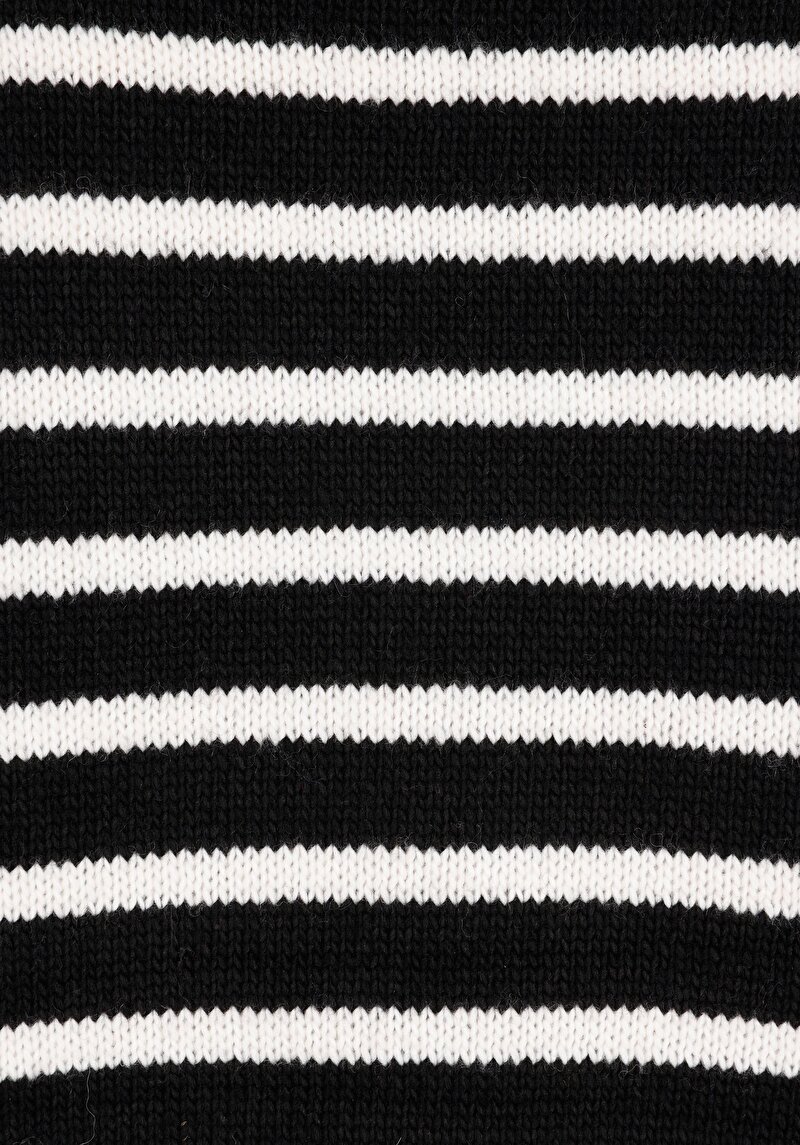 Regular Fit Yuvarlak Yaka Kadın Siyah Triko Kazak