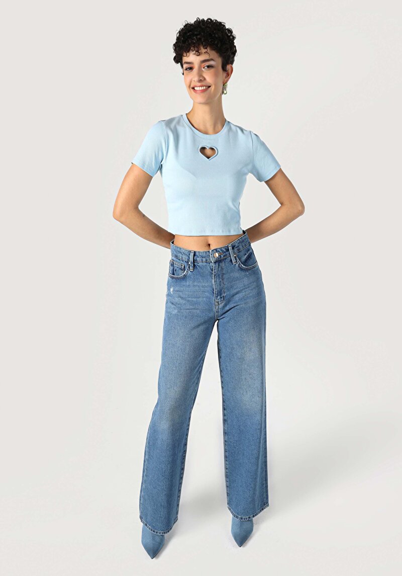 Slim Fit Yuvarlak Yaka Nakışlı Kadın Mavi Kısa Kol Tişört