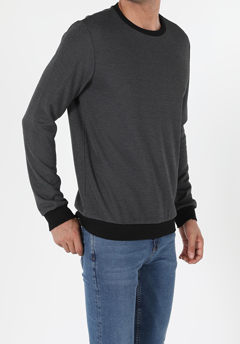 Regular Fit Yuvarlak Yaka Örme Erkek Siyah Uzun Kol Tişört