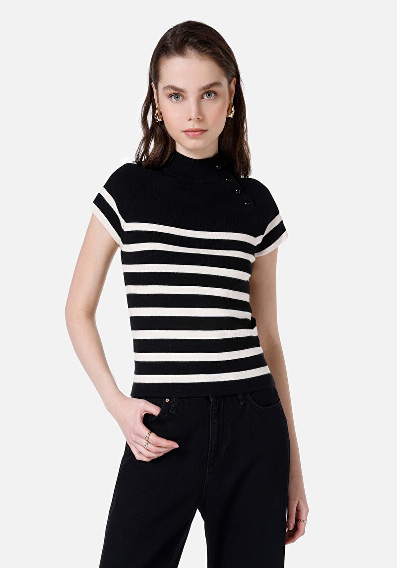 Slim Fit Yarım Balıkçı Yaka Kadın Siyah Kısa Kol Kazak