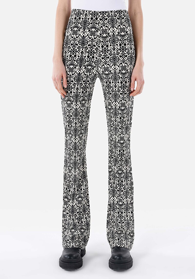 Slim Fit Orta Bel Baskılı Kadın Siyah Eşofman Altı