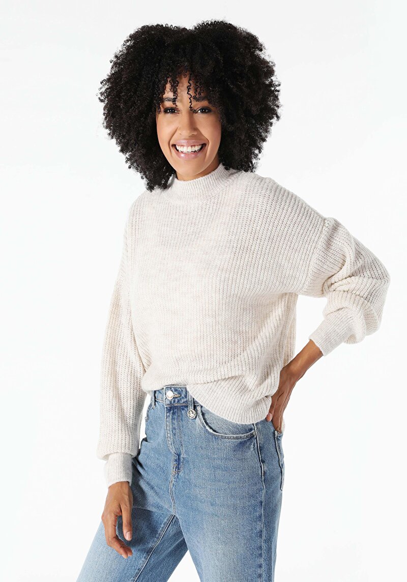 Regular Fit Dik Yaka Düz Kadın Bej Kazak