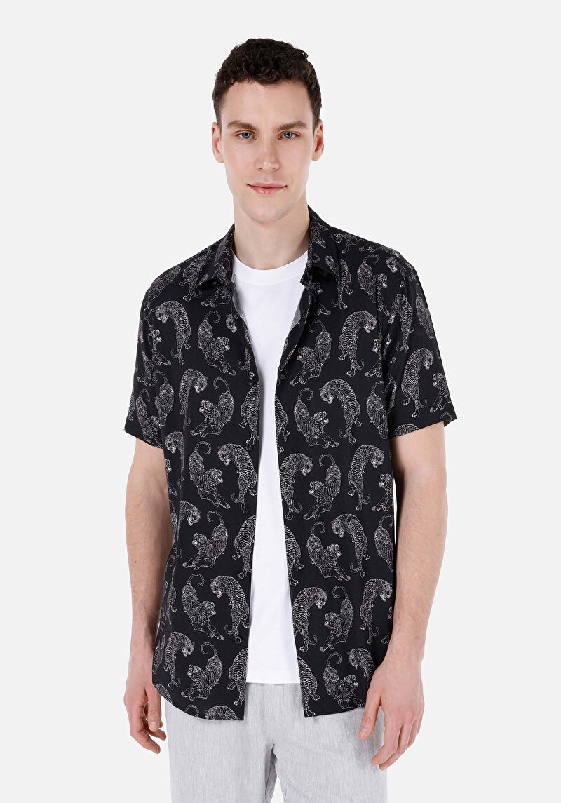 Regular Fit Shirt Neck Baskılı Erkek Siyah Kısa Kol Gömlek