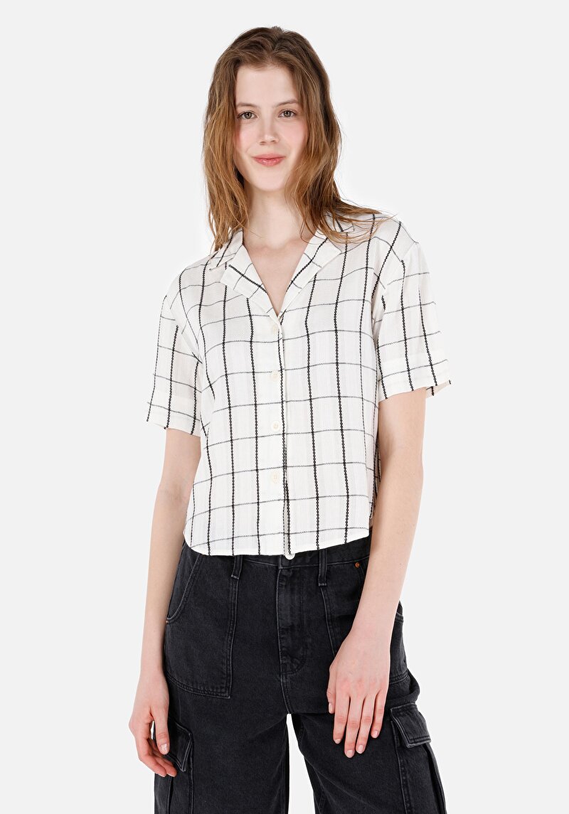 Regular Fit Dokuma Shirt Neck Kadın Ekru Kısa Kol Gömlek