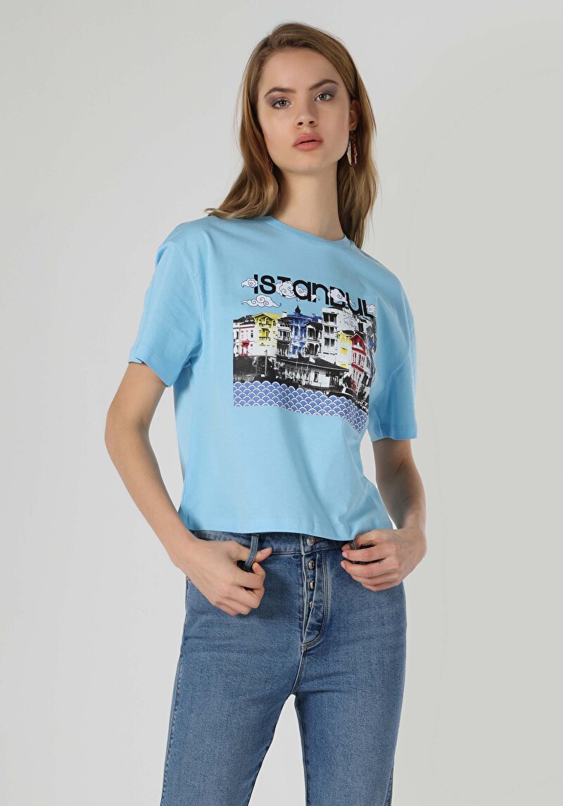 Regular Fit Yuvarlak Yaka Kadın Mavi Kısa Kol Tişört