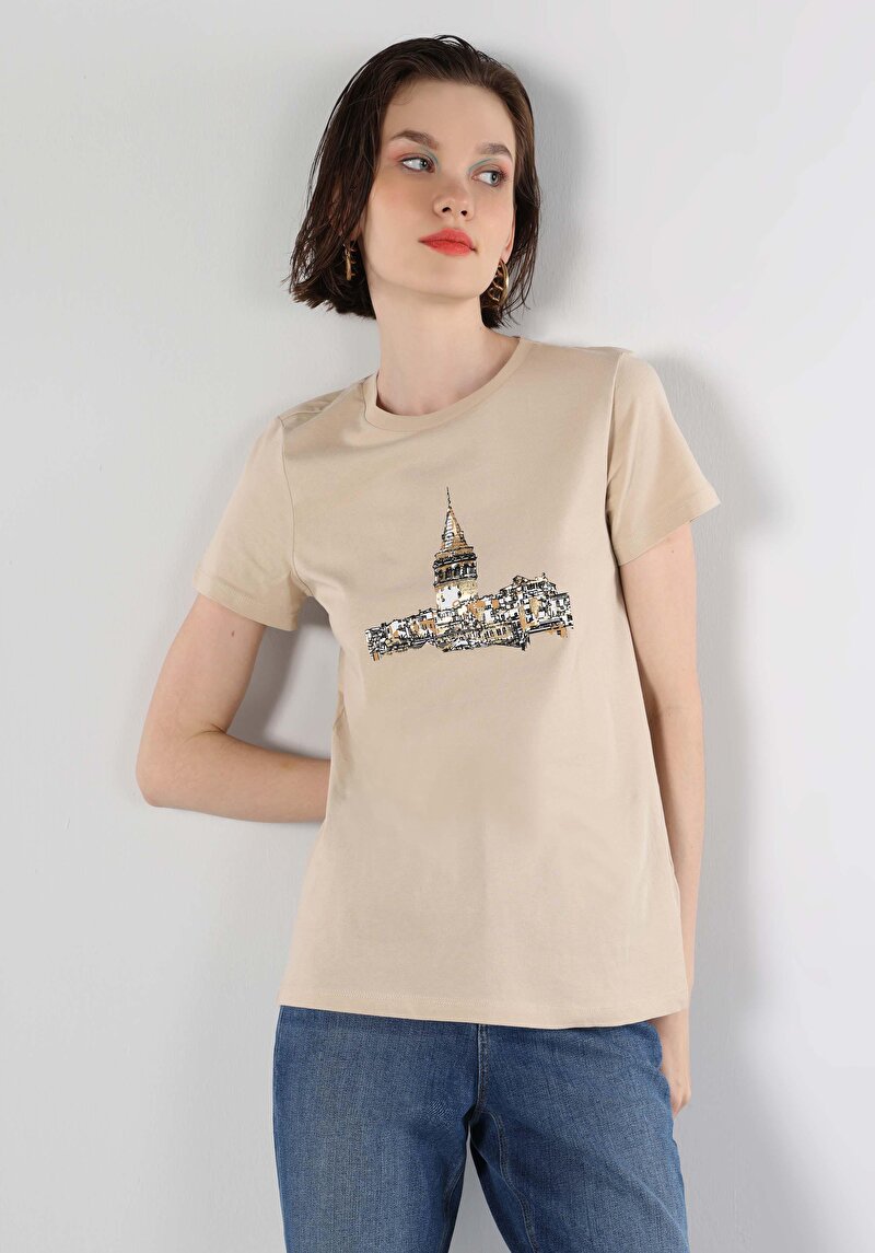 Regular Fit Yuvarlak Yaka Kadın Bej Kısa Kol Tişört