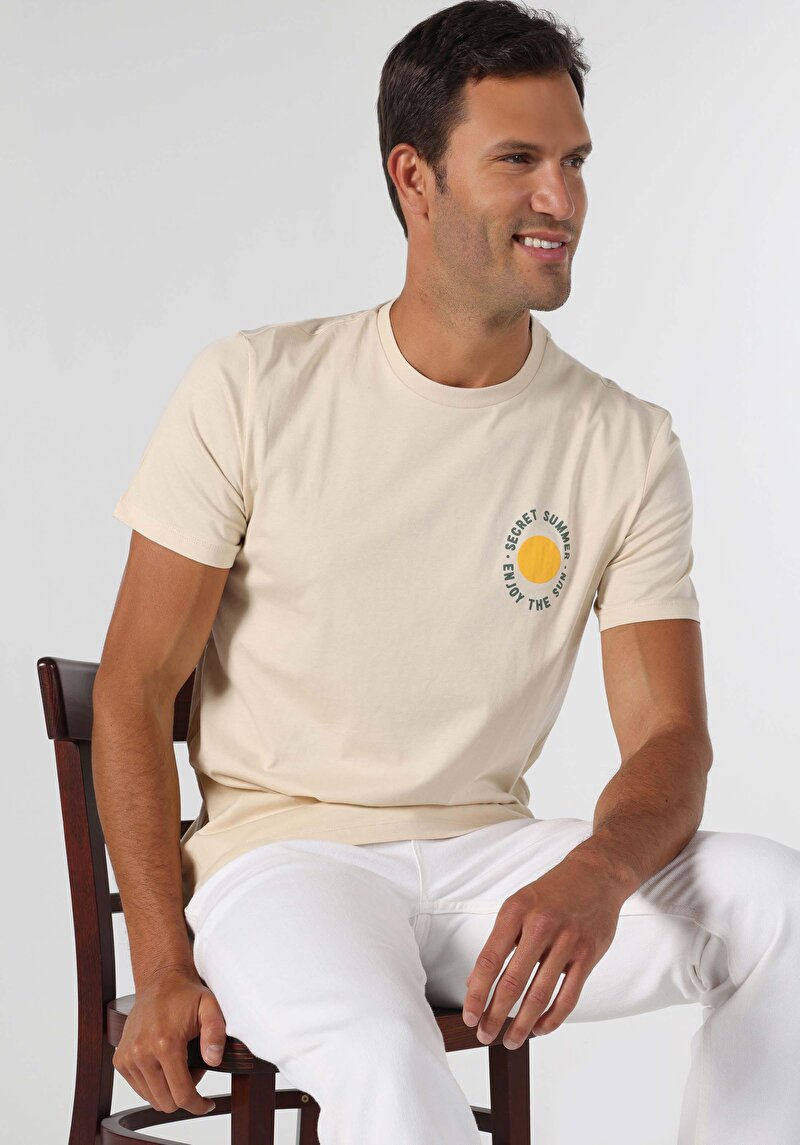 Regular Fit Yuvarlak Yaka Düz Erkek Ekru Kısa Kol Tişört