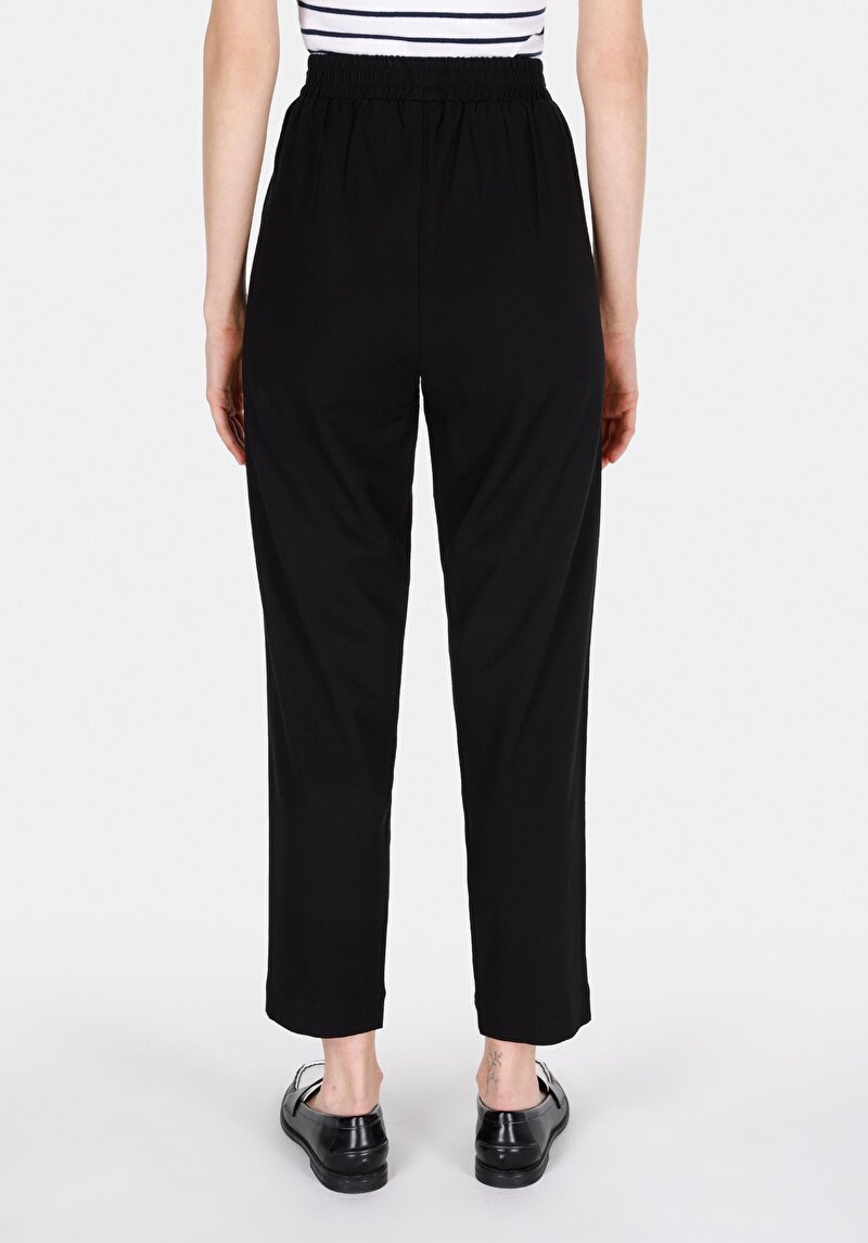 Regular Fit Düşük Bel Düz Paça Kadın Siyah Pantolon