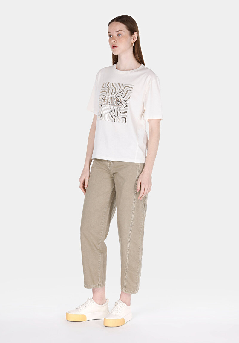 Regular Fit Yuvarlak Yaka Baskılı Kadın Beyaz Kısa Kol Tişört