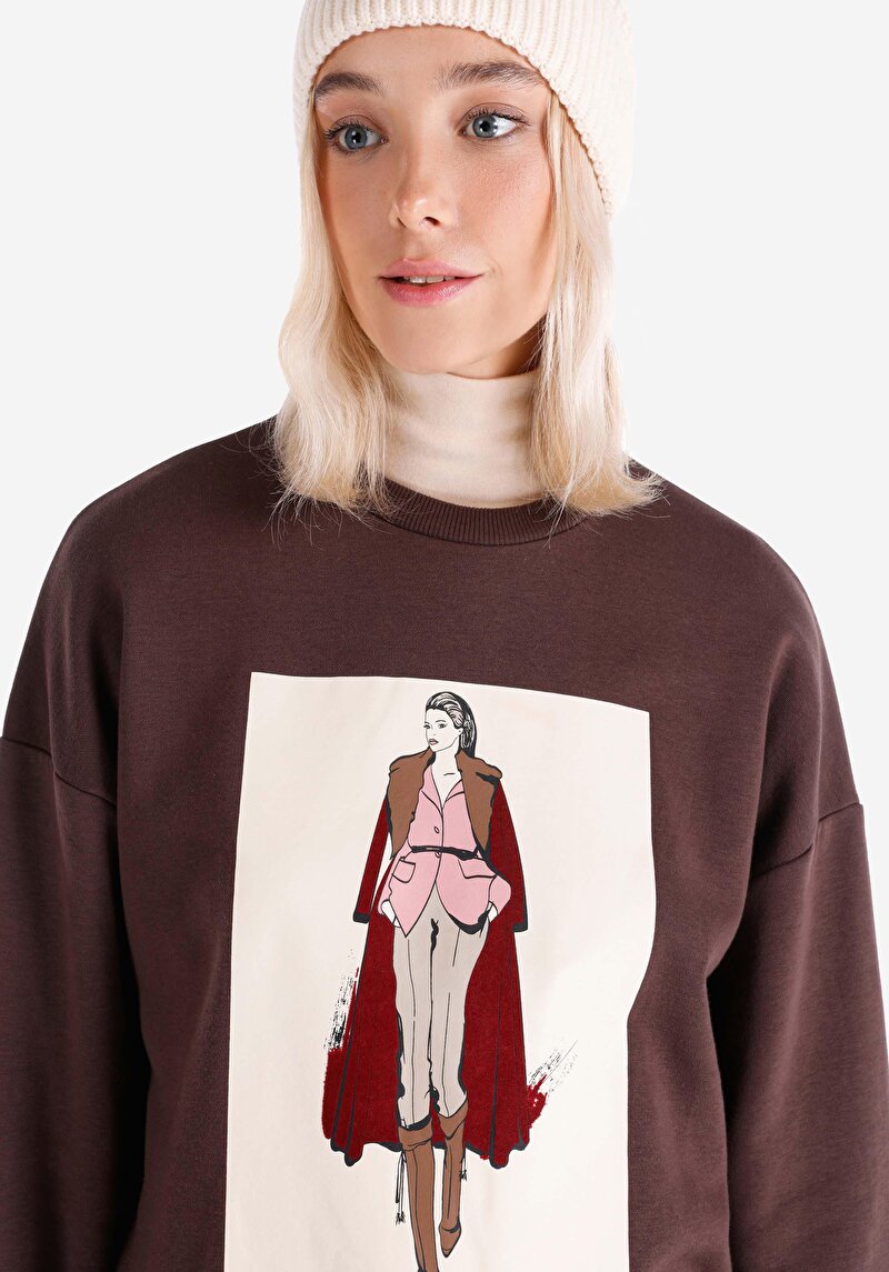 Regular Fit Yuvarlak Yaka Baskılı Kadın Kahverengi Sweatshirt