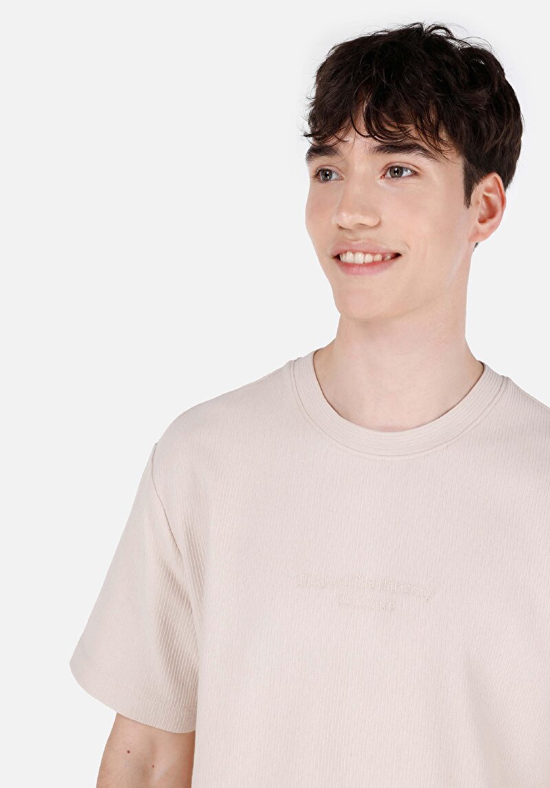 Comfort Fit Yuvarlak Yaka Düz Erkek Bej Pamuk Kısa Kol Tişört