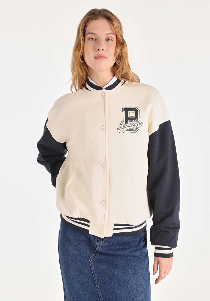 Regular Fit Çıtçıtlı Astarsız Kadın Beyaz Ceket