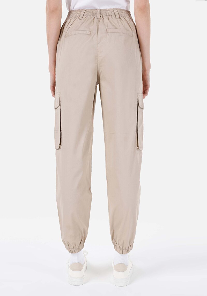 Regular Fit Yüksek Bel Dar Paça Kadın Bej Pantolon