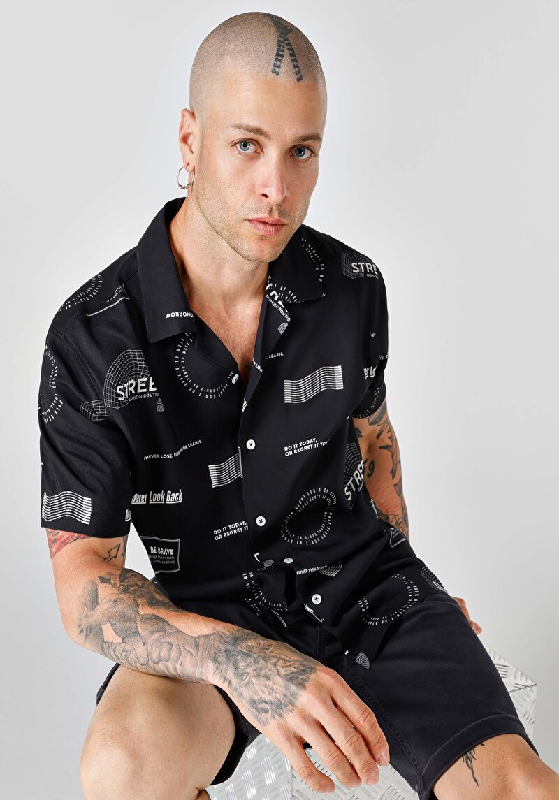 Regular Fit Shirt Neck Baskılı Cepsiz Erkek Siyah Kısa Kol Gömlek