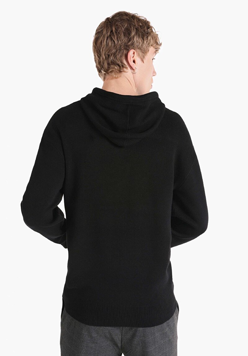 Comfort Fit Kapüşonlu Jakarlı Erkek Siyah Kazak