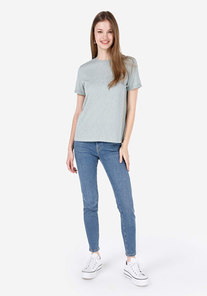 Regular Fit Yuvarlak Yaka Düz Örme Cepsiz Kadın Yeşil Kısa Kol Tişört