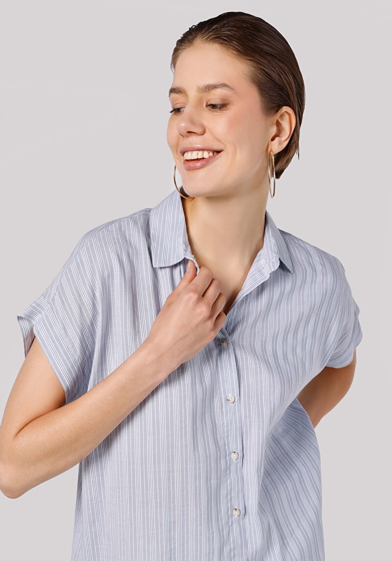 Regular Fit Shirt Neck Çizgili Kadın Mavi Kısa Kol Gömlek