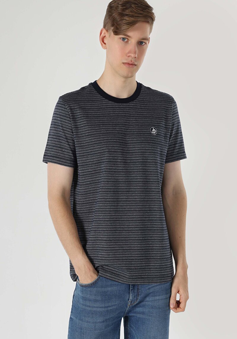 Regular Fit Yuvarlak Yaka Çizgili Erkek Lacivert Kısa Kol Tişört