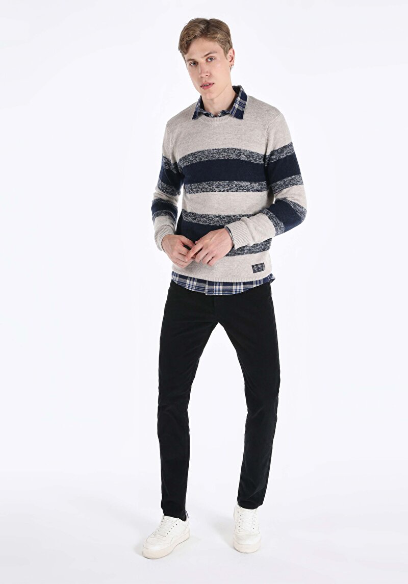 Regular Fit Yuvarlak Yaka Jakarlı Erkek Bej Kazak