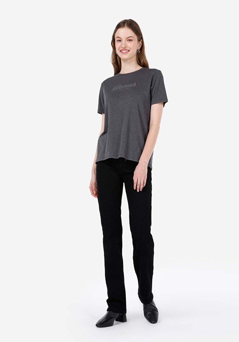 Regular Fit Cepsiz Yuvarlak Yaka Baskılı Kadın Antrasit Kısa Kol Tişört