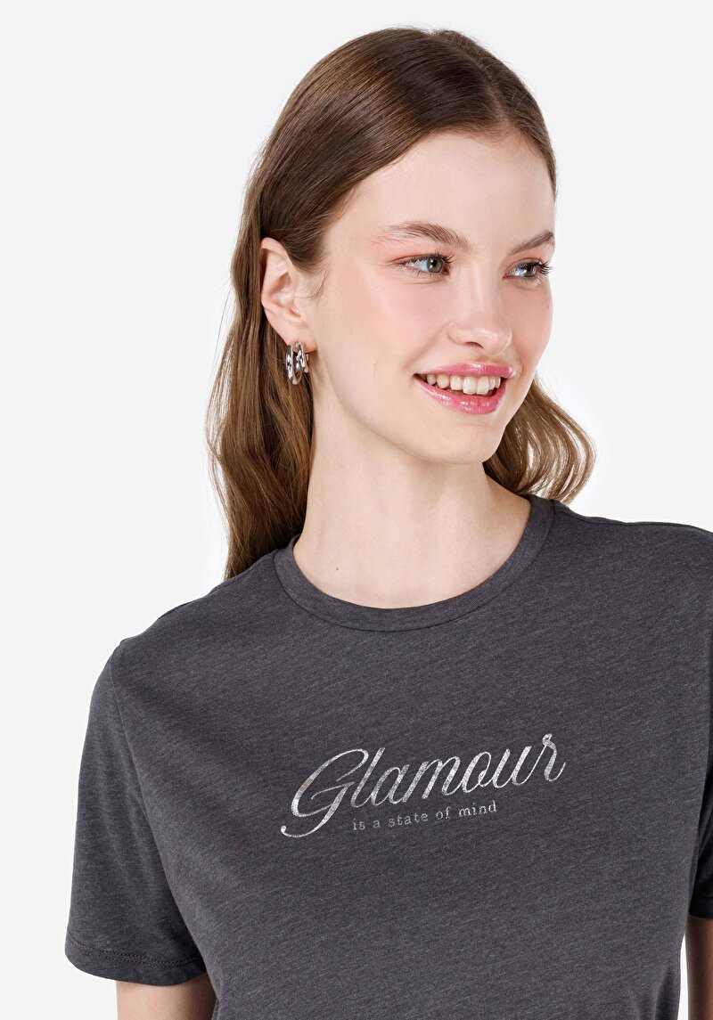 Regular Fit Cepsiz Yuvarlak Yaka Baskılı Kadın Antrasit Kısa Kol Tişört
