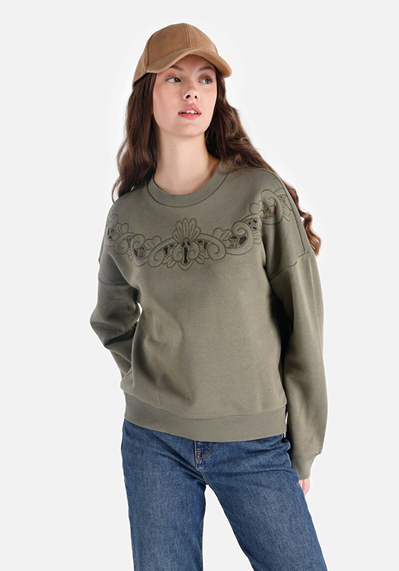 Regular Fit Yuvarlak Yaka Nakışlı Kadın Yeşil Sweatshirt