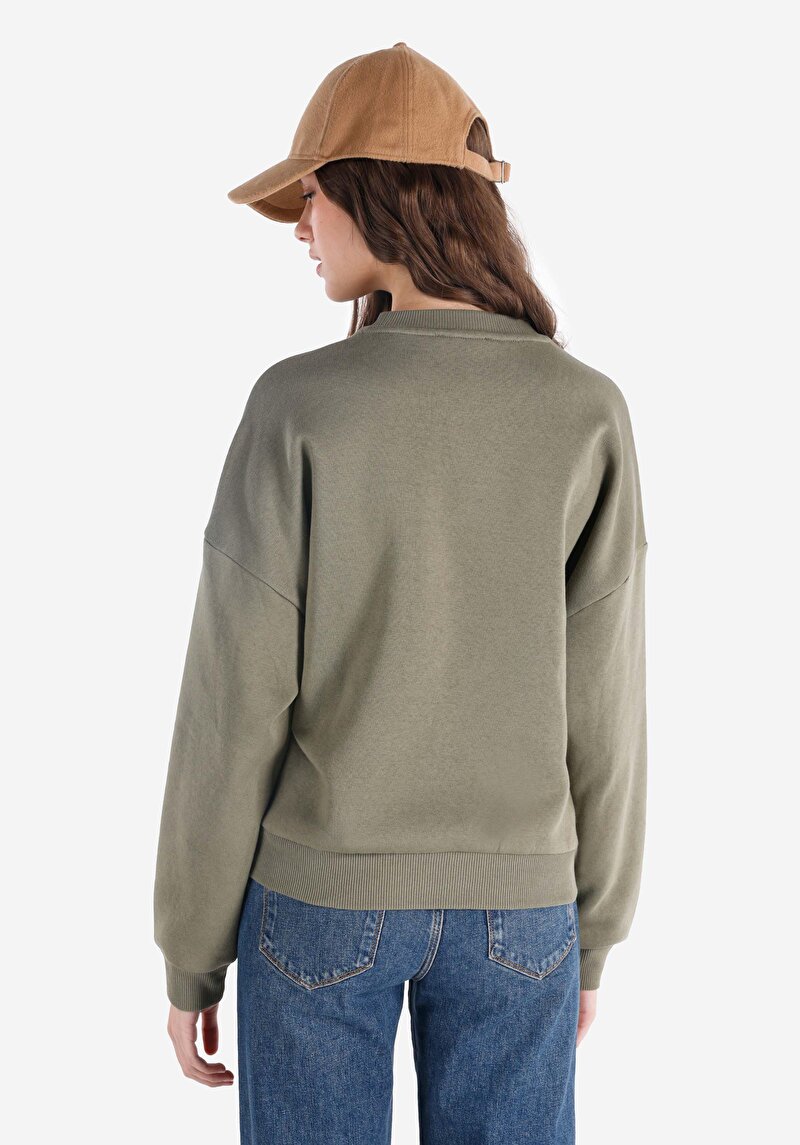 Regular Fit Yuvarlak Yaka Nakışlı Kadın Yeşil Sweatshirt