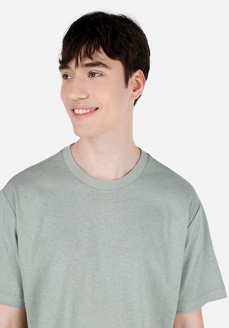 Comfort Fit Yuvarlak Yaka Düz Erkek Yeşil Kısa Kol Tişört