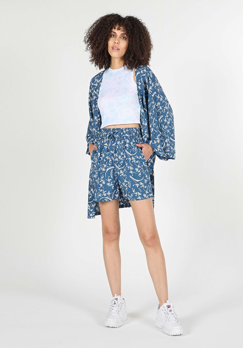 Relaxed Fit V Yaka Çiçekli Kadın Mavi ¾ Kol Gömlek