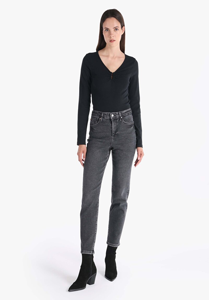 Slim Fit Orta Bel Daralan Paça Kadın Denim Jean Pantolon