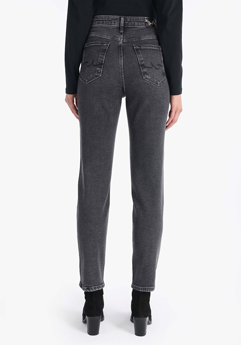 Slim Fit Orta Bel Daralan Paça Kadın Denim Jean Pantolon