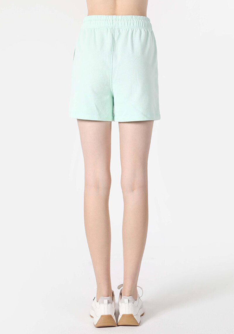 Regular Fit Orta Bel Cepli Kadın Yeşil Şort