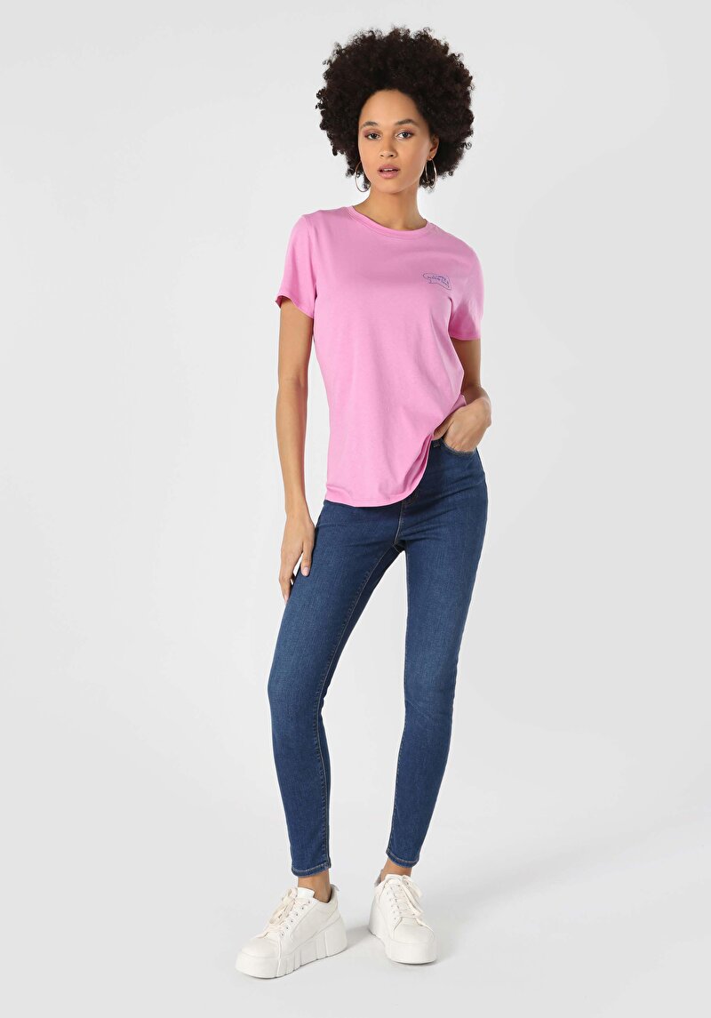 Regular Fit Yuvarlak Yaka Baskılı Kadın Pembe Kısa Kol Tişört
