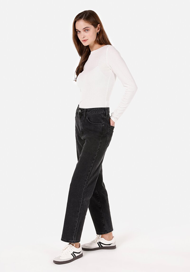 Straight Fit Kadın Siyah Jean Pantolon