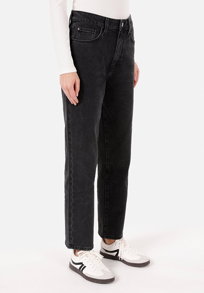 Straight Fit Kadın Siyah Jean Pantolon