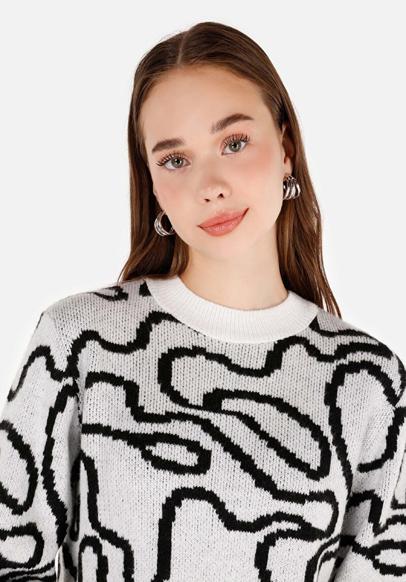 Regular Fit Yuvarlak Yaka Kadın Beyaz Kazak