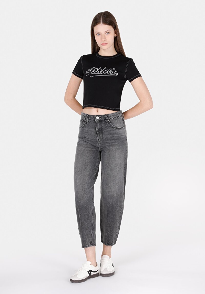 Balloon Fit Yüksel Bel Daralan Paça Kadın Siyah Jean Pantolon