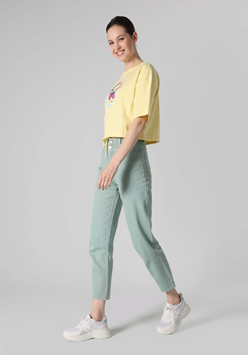 Regular Fit Pamuklu Yuvarlak Yaka Baskılı Kadın Sarı Kısa Kol Tişört