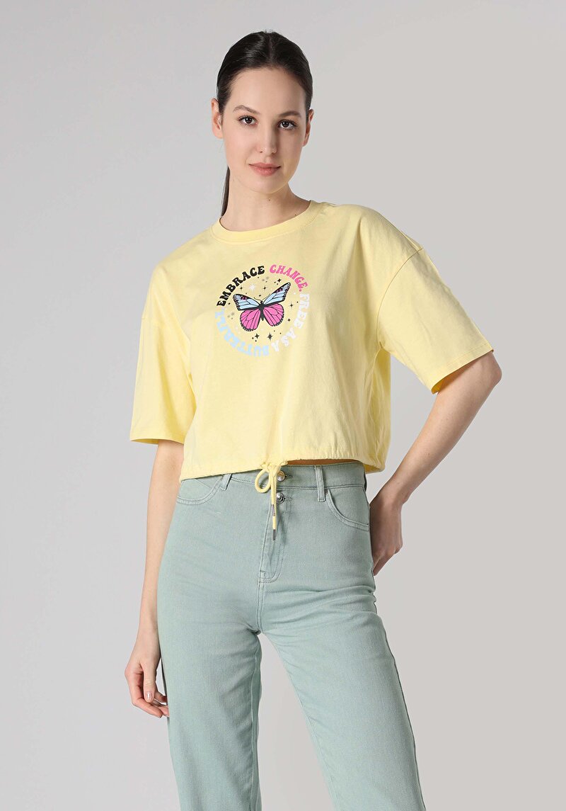 Regular Fit Pamuklu Yuvarlak Yaka Baskılı Kadın Sarı Kısa Kol Tişört