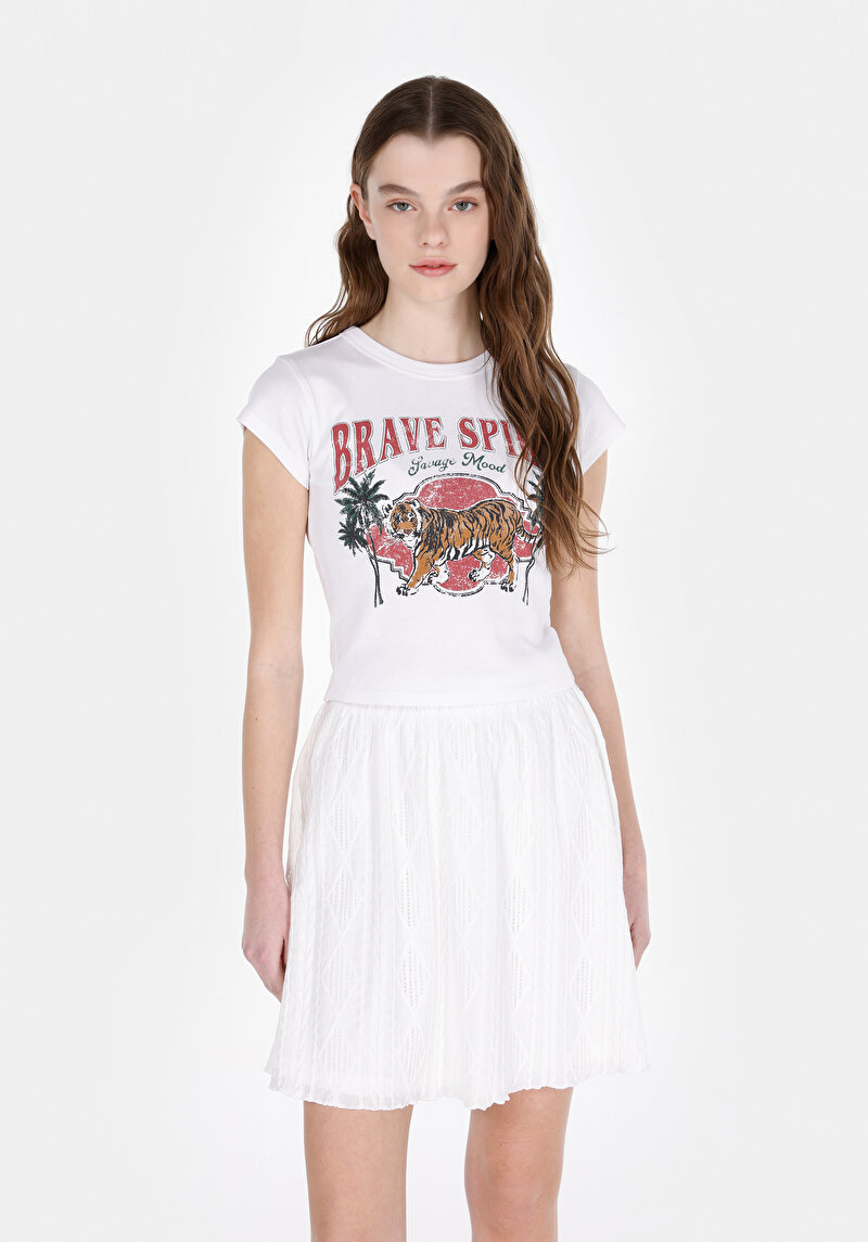 Slim Fit Yuvarlak Yaka Pamuklu Baskılı Kadın Beyaz Kısa Kol Tişört