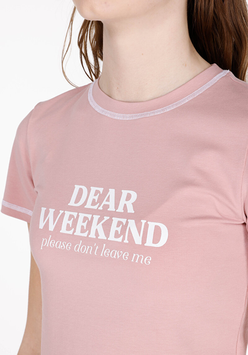 Slim Fit Yuvarlak Yaka Örme Baskılı Kadın Pembe Kısa Kol Tişört