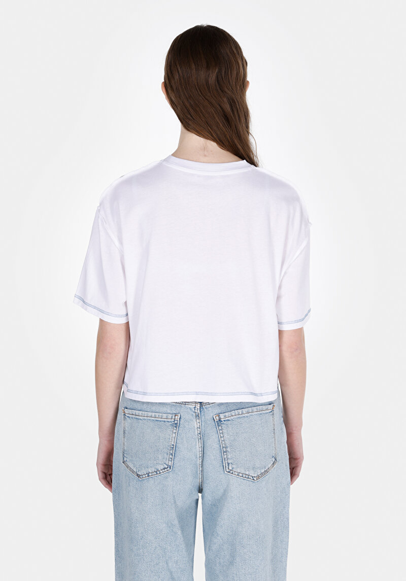 Comfort Fit Yuvarlak Yaka Baskılı Kadın Beyaz Kısa Kol Tişört