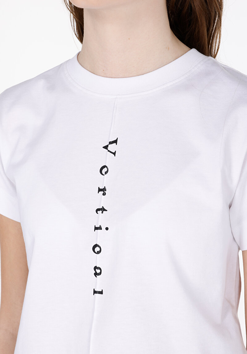 Slim Fit Yuvarlak Yaka Baskılı Kadın Beyaz Kısa Kol Tişört