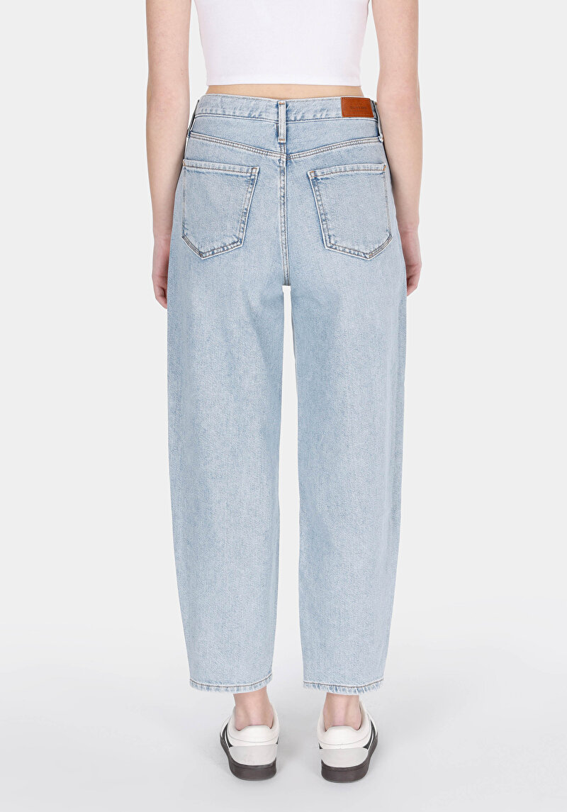 Balloon Fit Yüksel Bel Daralan Paça Kadın Denim Jean Pantolon