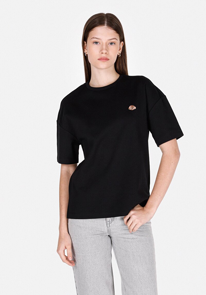 Regular Fit Yuvarlak Yaka Nakışlı Kadın Siyah Kısa Kol Tişört