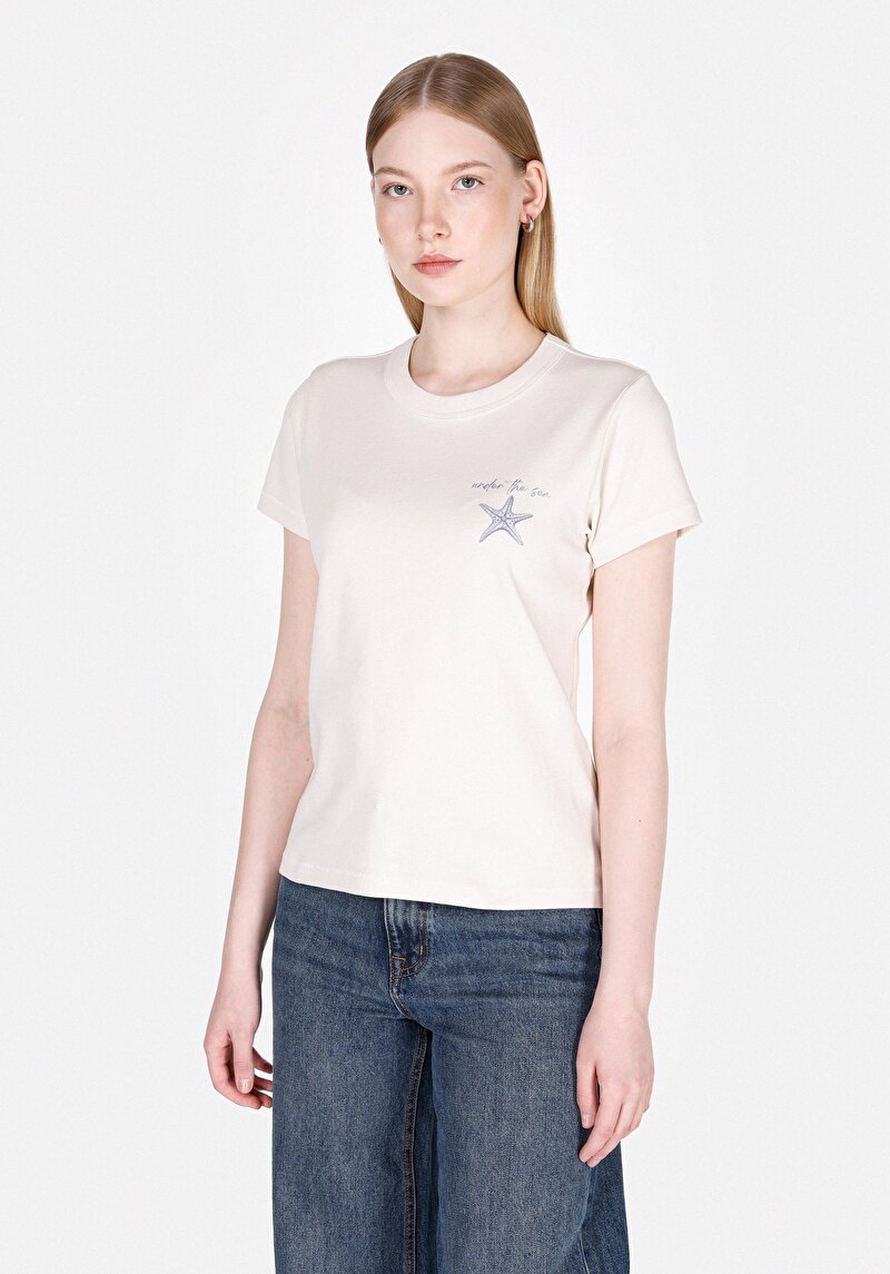 Slim Fit Yuvarlak Yaka Baskılı Kadın Beyaz Kısa Kol Tişört