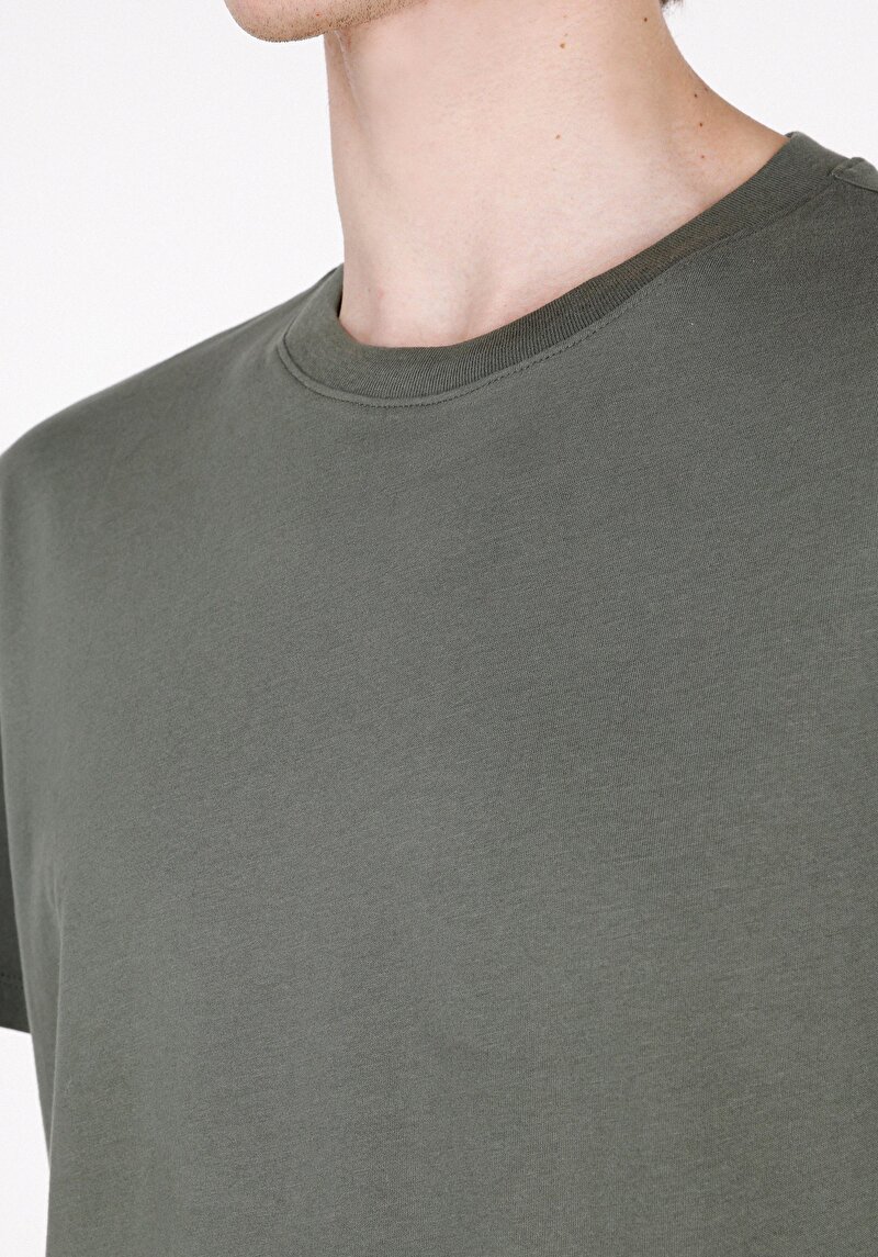 Regular Fit Yuvarlak Yaka Düz Erkek Yeşil Kısa Kol Tişört