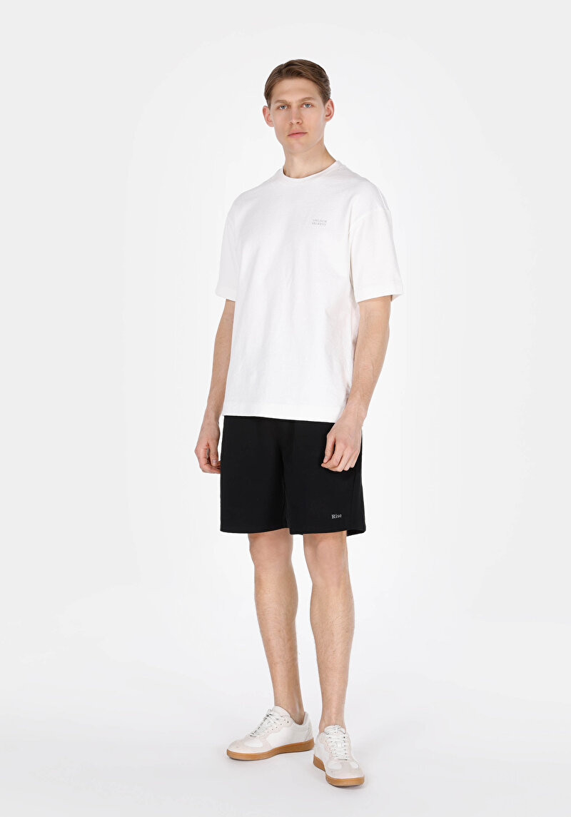 Comfort Fit Yuvarlak Yaka Düz Erkek Cepsiz Beyaz Kısa Kol Tişört