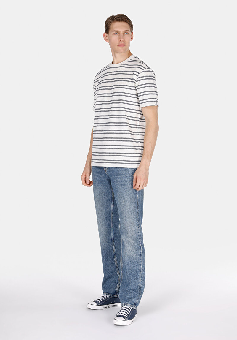 Comfort Fit Yuvarlak Yaka Çizgili Erkek Beyaz Kısa Kol Tişört